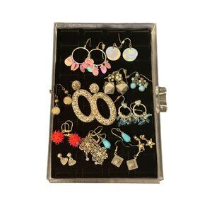 Lot of Earrings